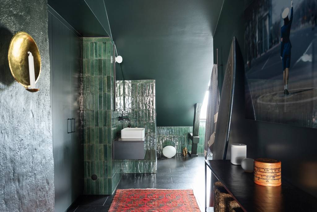 salle de bain carrelage vert