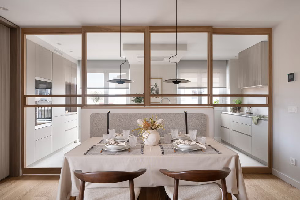 cuisine et salle à manger verrière bois décoration contemporaine