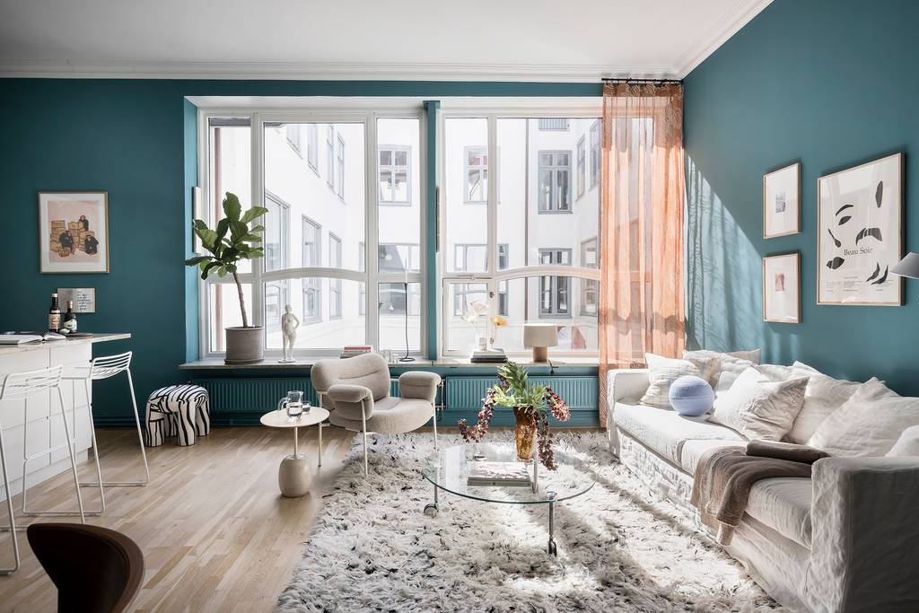 salon bleu canard avec cuisine ouverte blanche design décoration scandinave salon bleu canard avec cuisine ouverte blanche design décoration scandinave