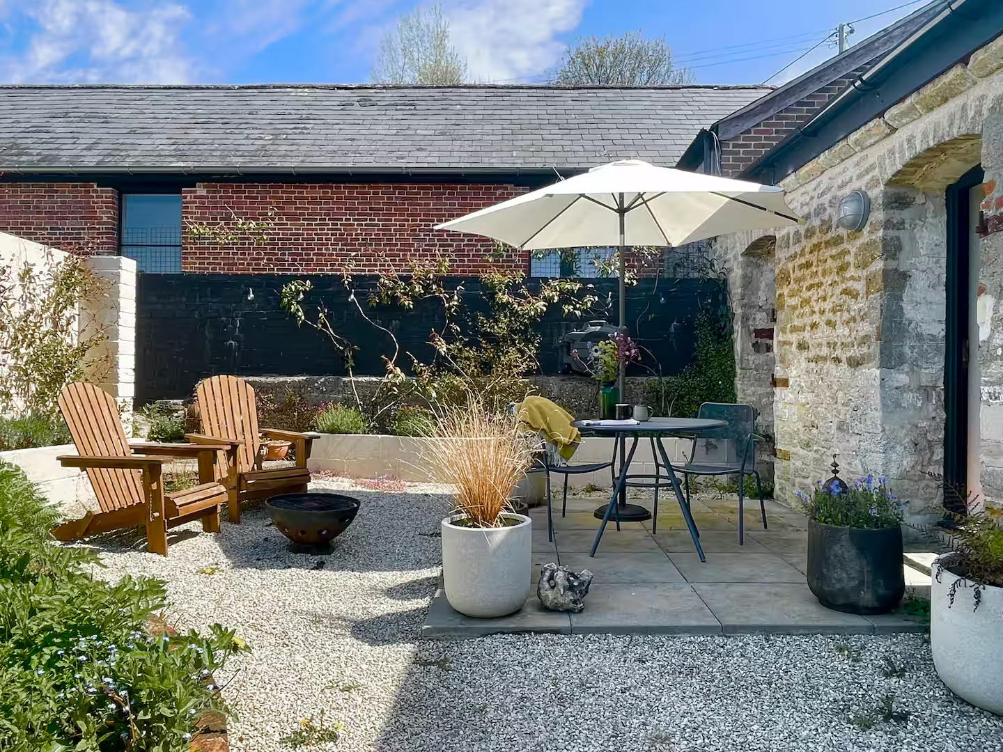 jardin grange rénovée Arthouse
