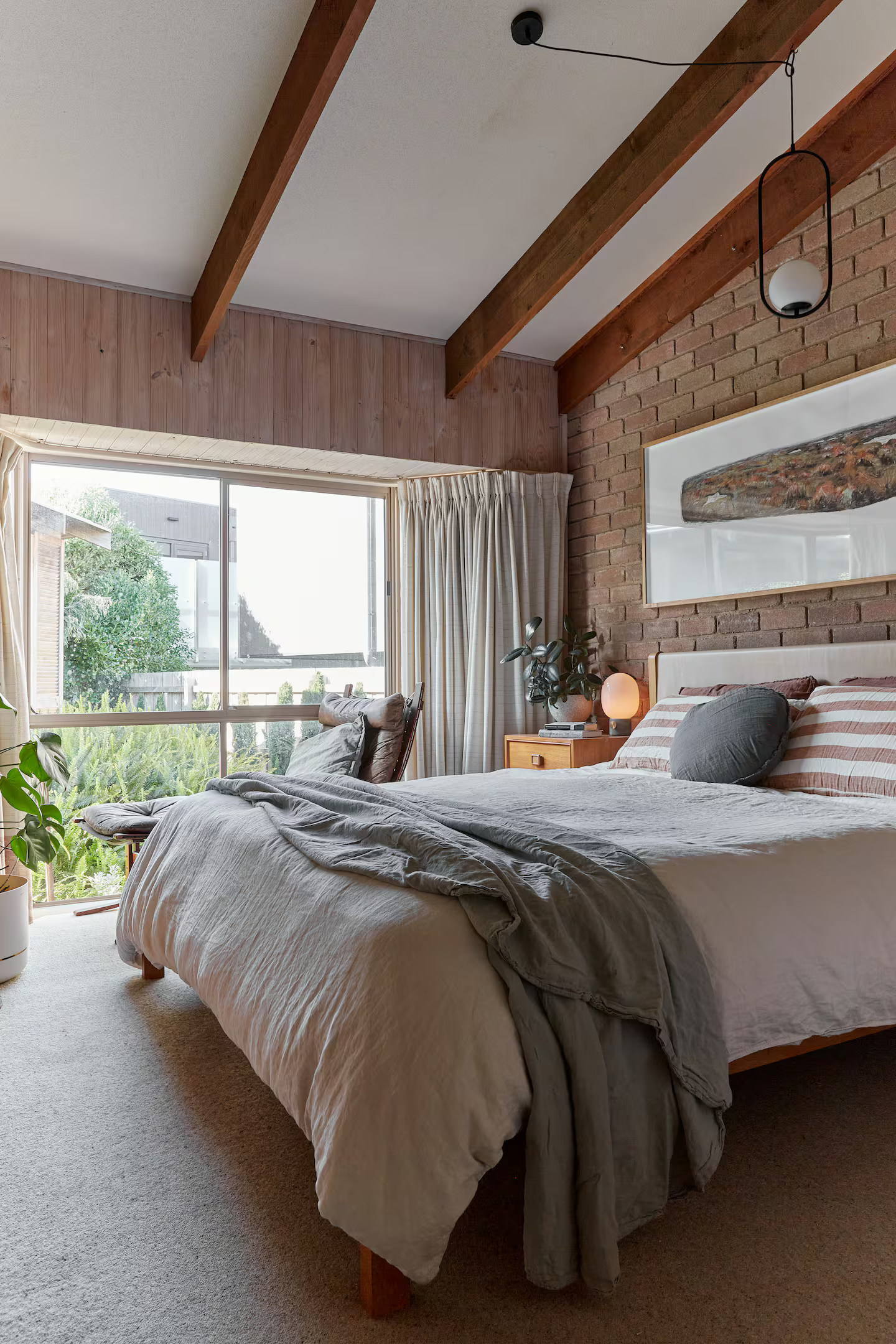 chambre murs bois maison près de la plage The Hideway Shack chambre murs bois maison près de la plage The Hideway Shack