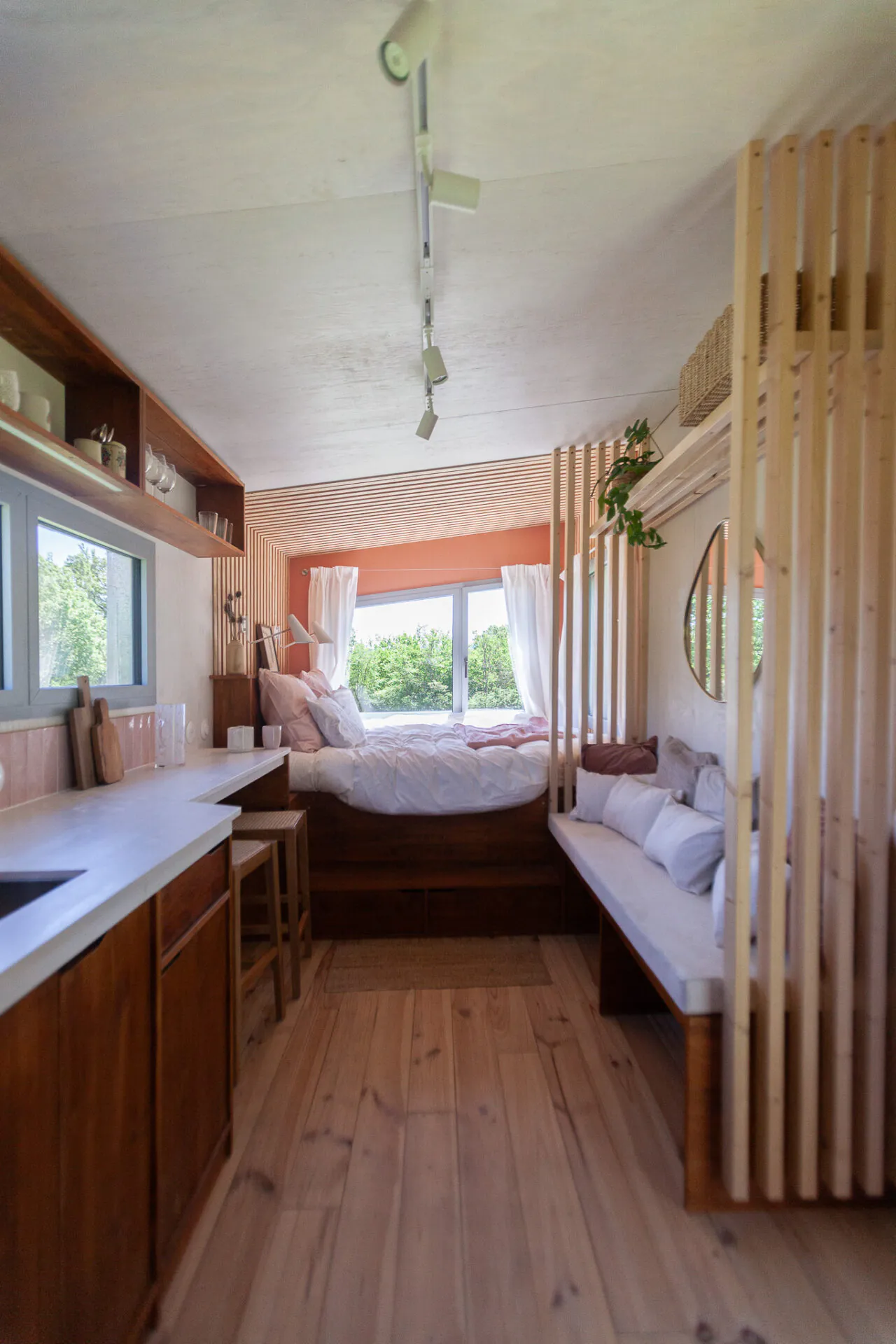 intérieur tiny house La Cabane Botanique par Plume intérieur tiny house La Cabane Botanique par Plume