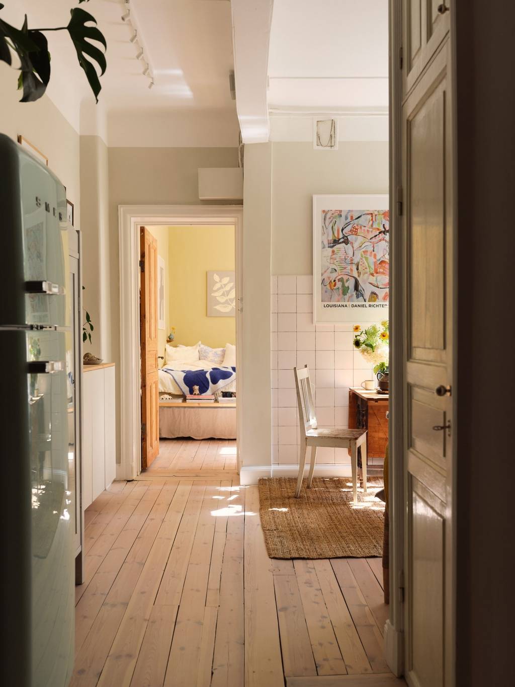 salle à manger deux-pièces 36m2 décoration vintage et colorée salle à manger deux-pièces 36m2 décoration vintage et colorée