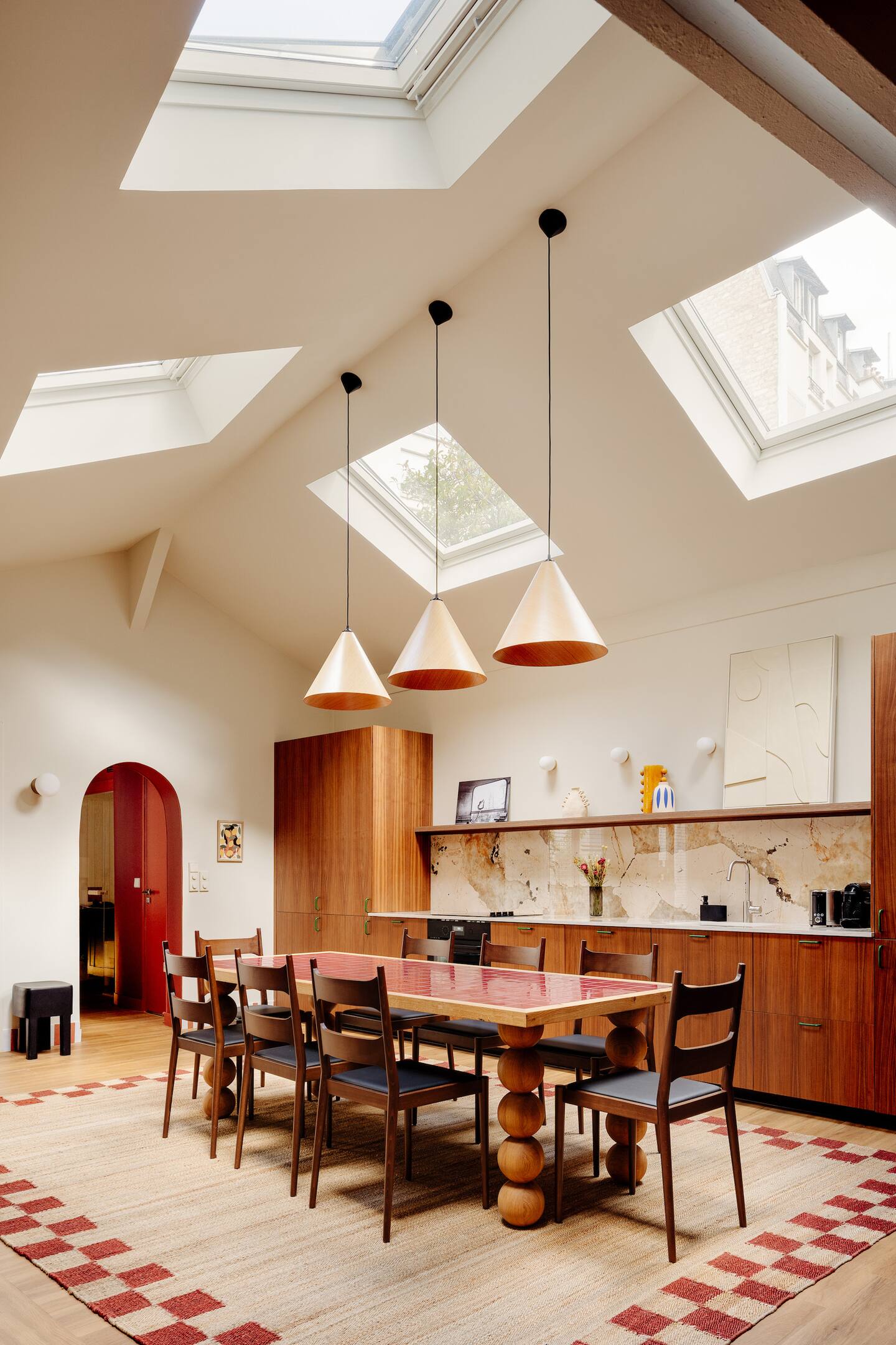 salle à manger et cuisine ouverte décoration contemporaine