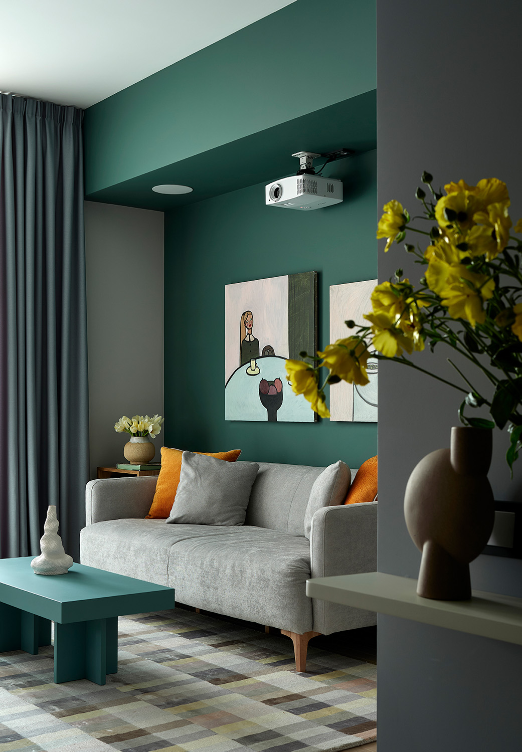 salon mur vert émeraude appartement 75m2