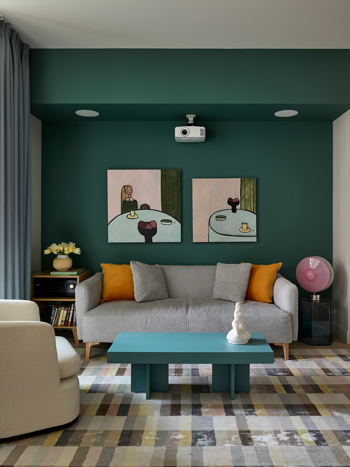 salon mur vert émeraude appartement 75m2