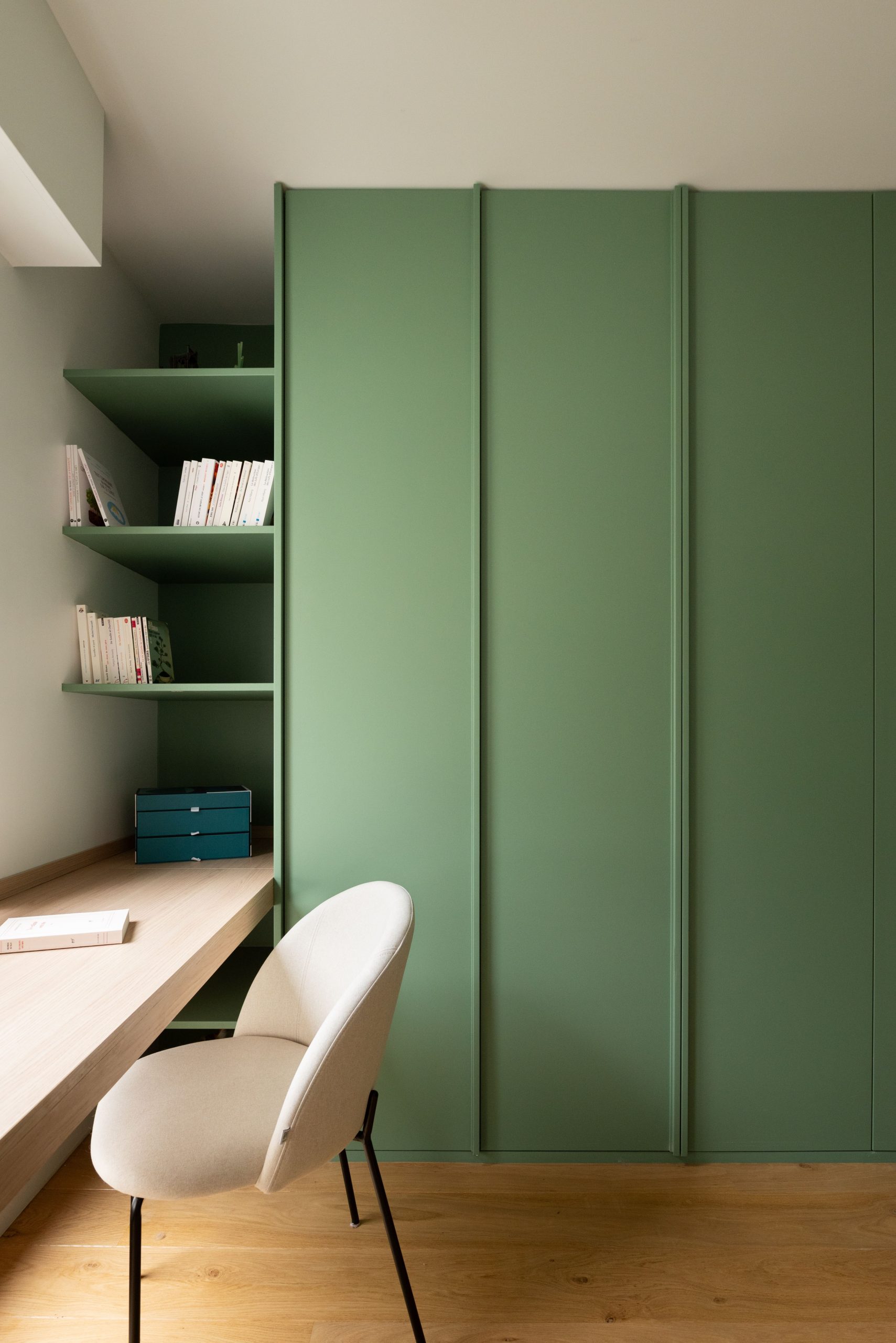 bureau placard vert photo ©Cassandre Favaro bureau placard vert photo ©Cassandre Favaro