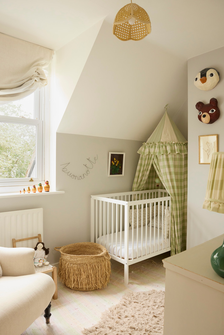 chambre mansardée bébé