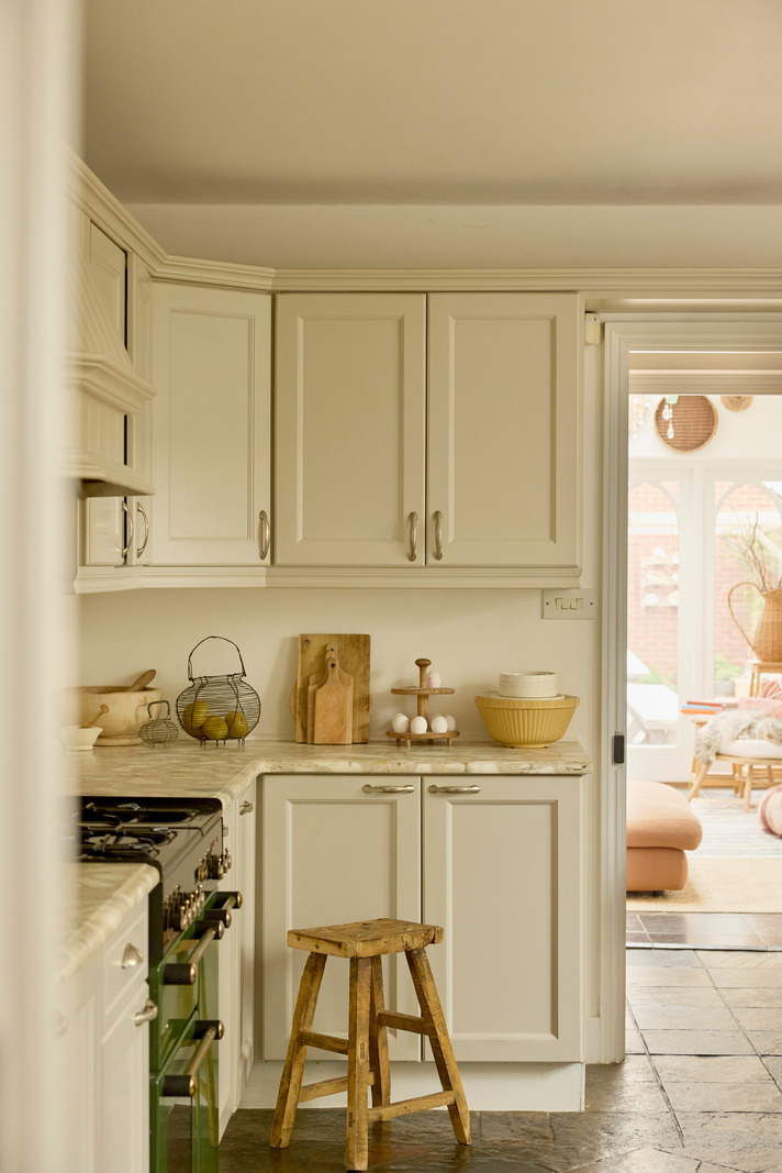 cuisine beige décoration rustique chic maison anglaise