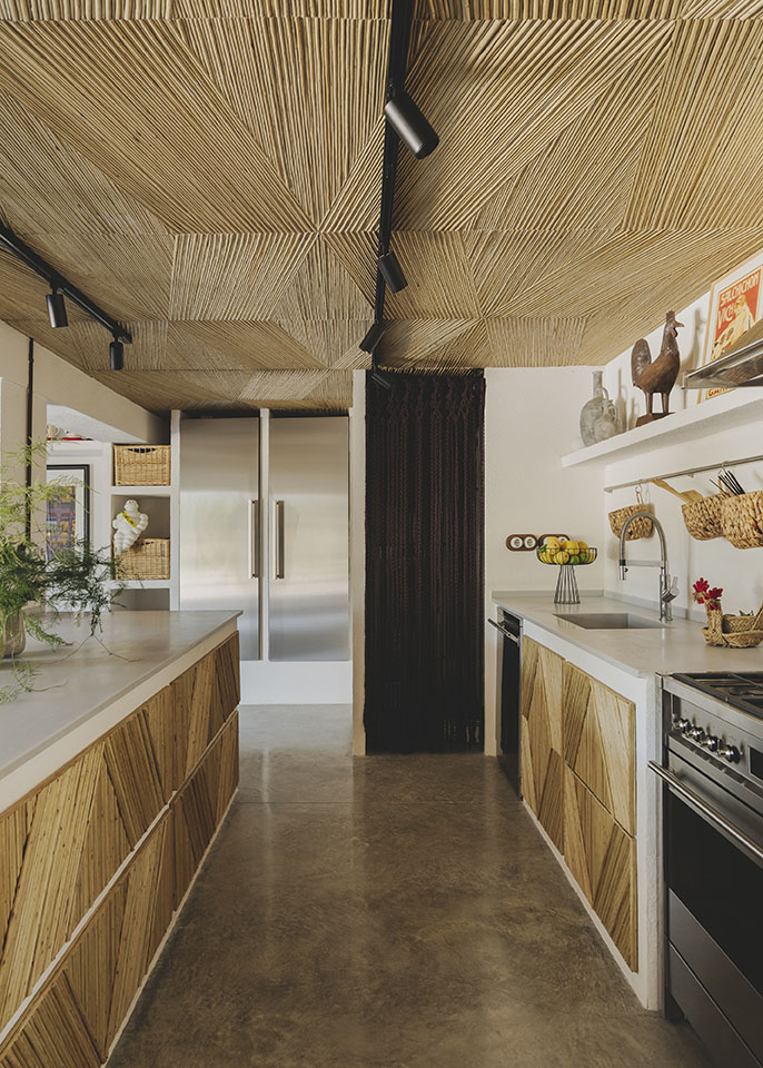 cuisine contemporaine maison en pierres rénovée