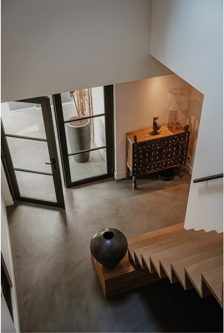 escalier bois design maison ancienne rénovée décoration contemporaine 