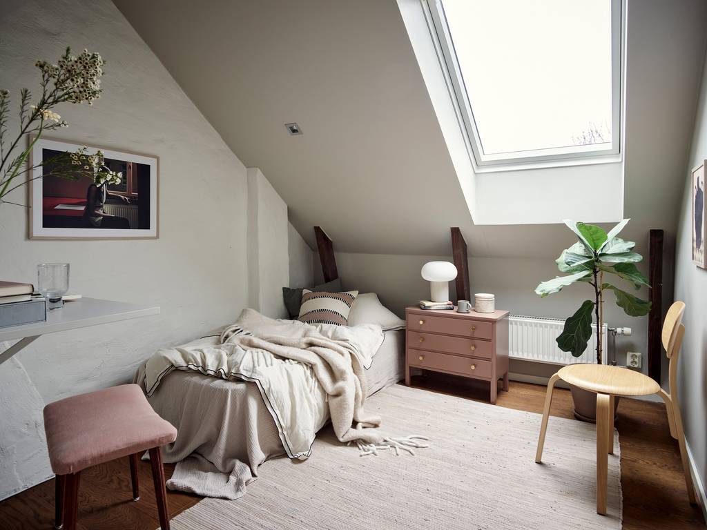 chambre mansardée avec velux
