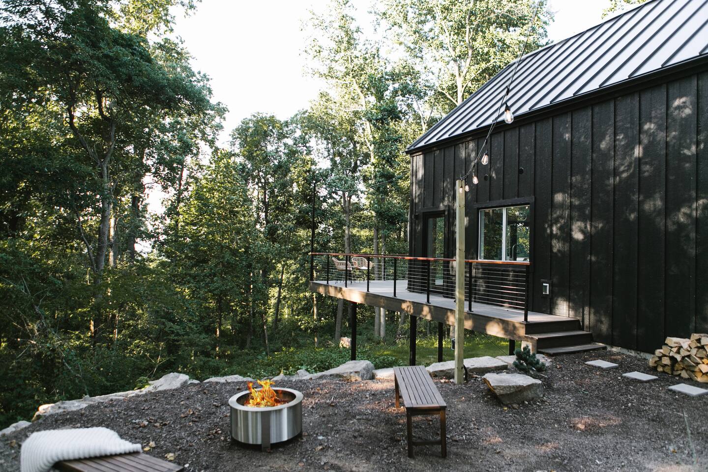 maison en bois noir Texter Mountain Home