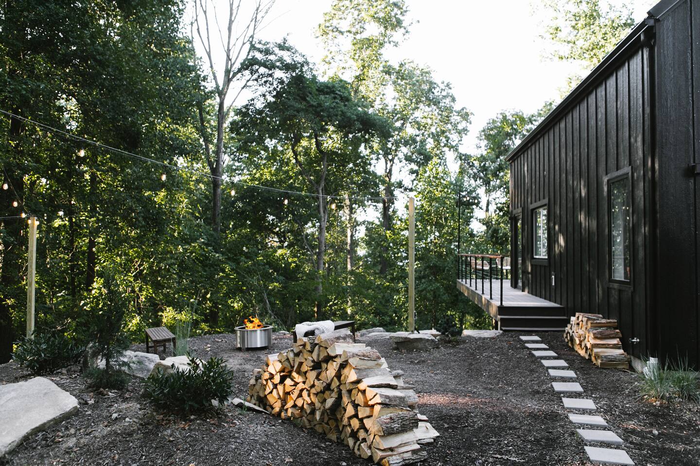 maison en bois noir Texter Mountain Home