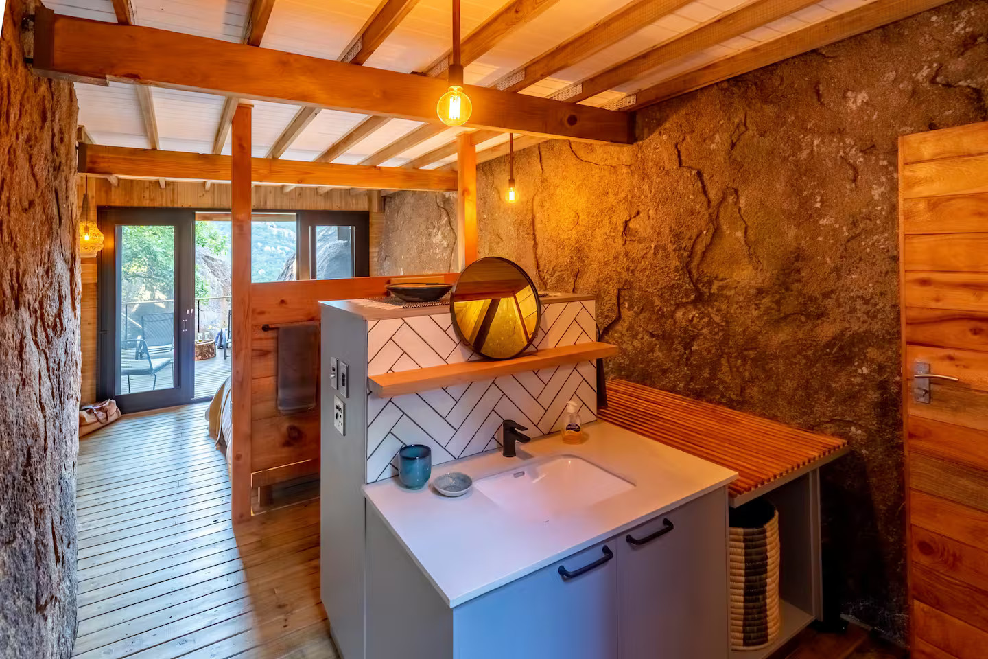salle de bain et chambre