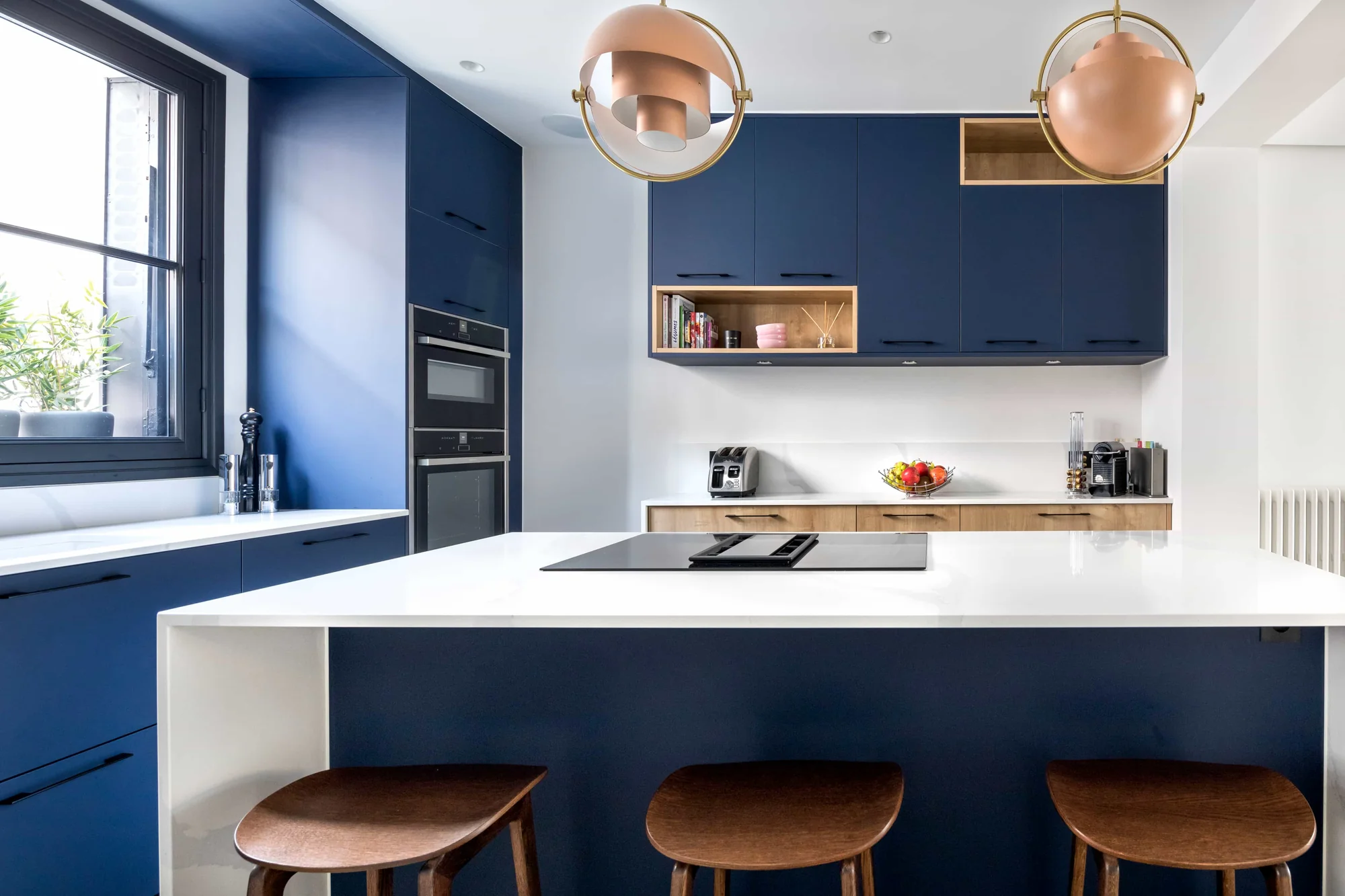 cuisine IKEA bleue personnalisée par Studio Couleur 