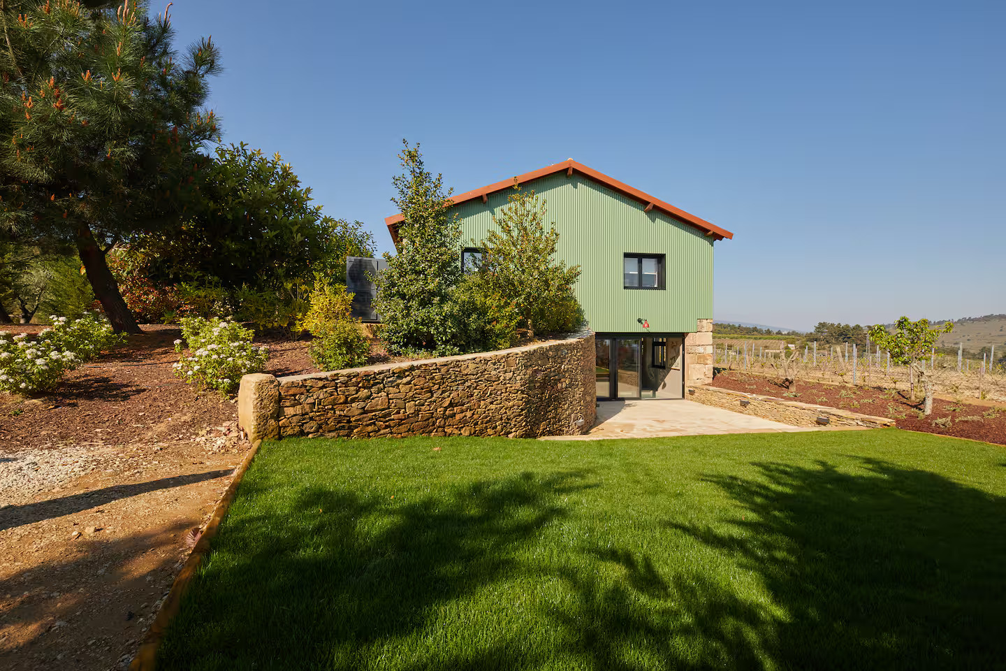 ancienne ferme au Portugal rénovée et agrandie ancienne ferme au Portugal rénovée et agrandie