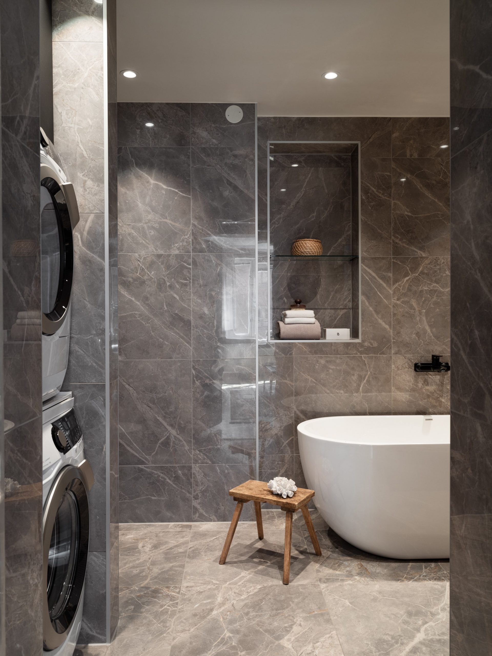 salle de bain design marbre gris