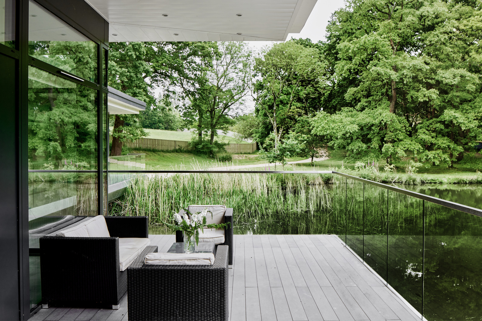 terrasse maison architecte en verre