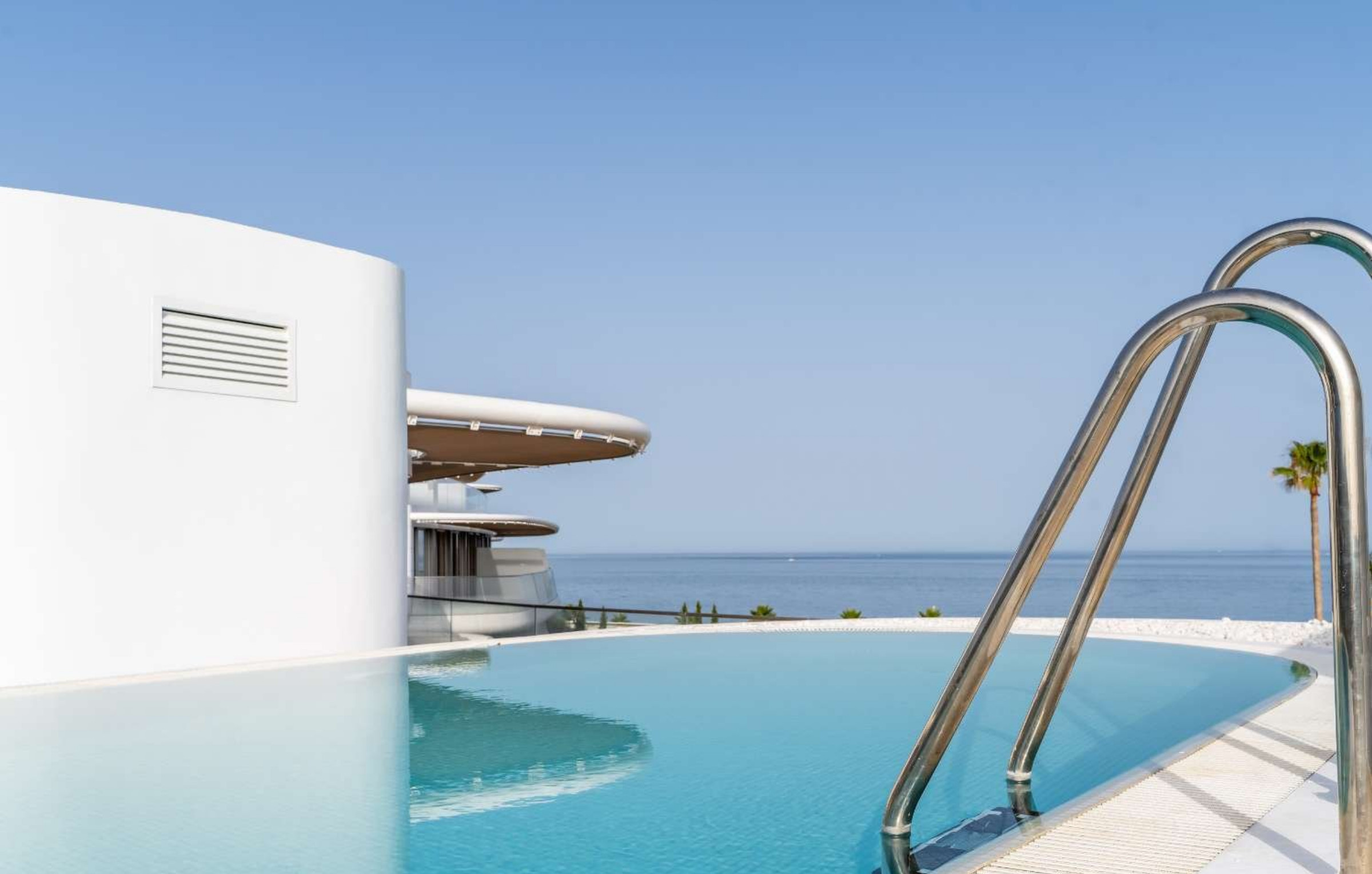 piscine sur terrasse appartement The Edge vue mer piscine sur terrasse appartement The Edge vue mer
