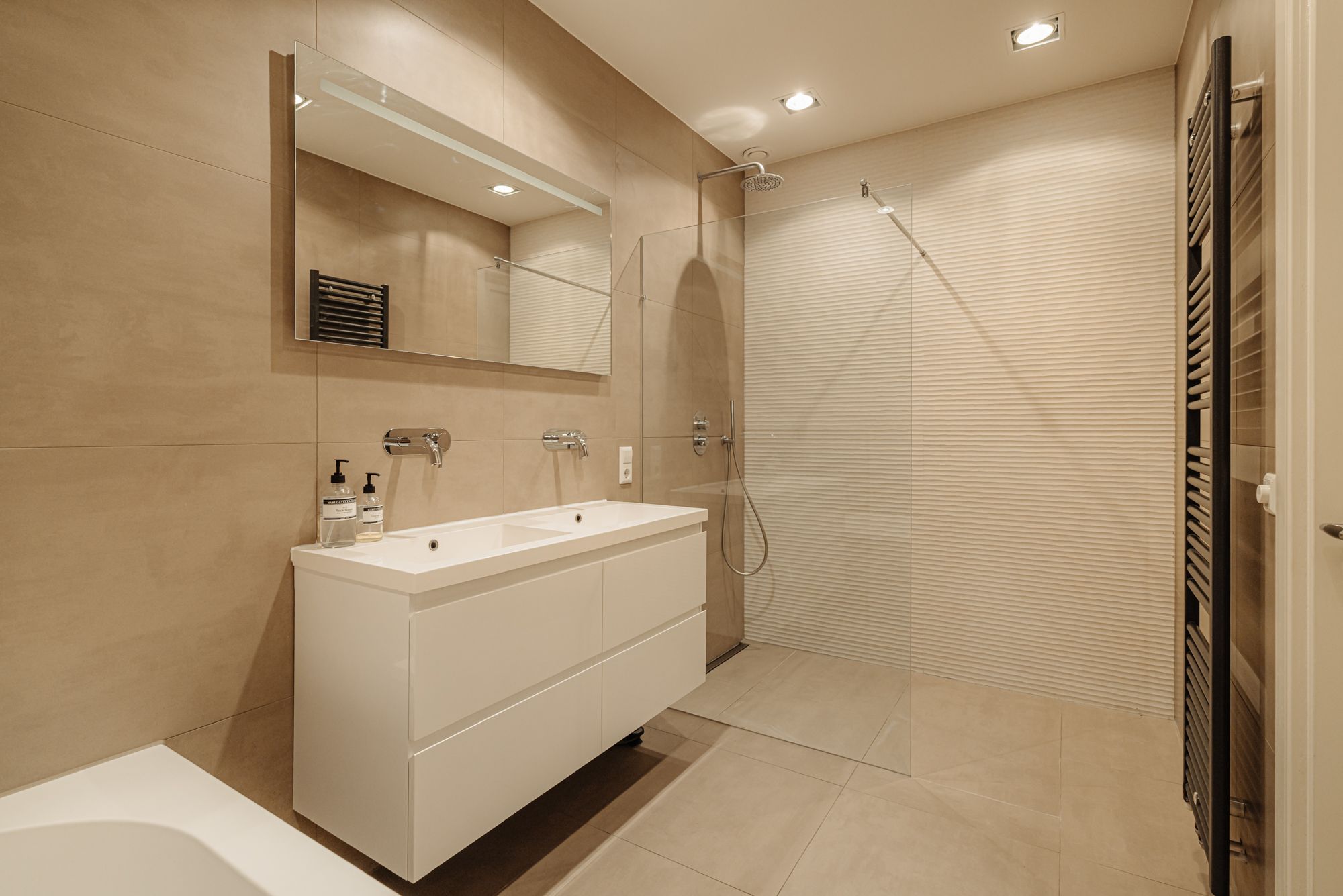 salle de bain moderne beige salle de bain moderne beige