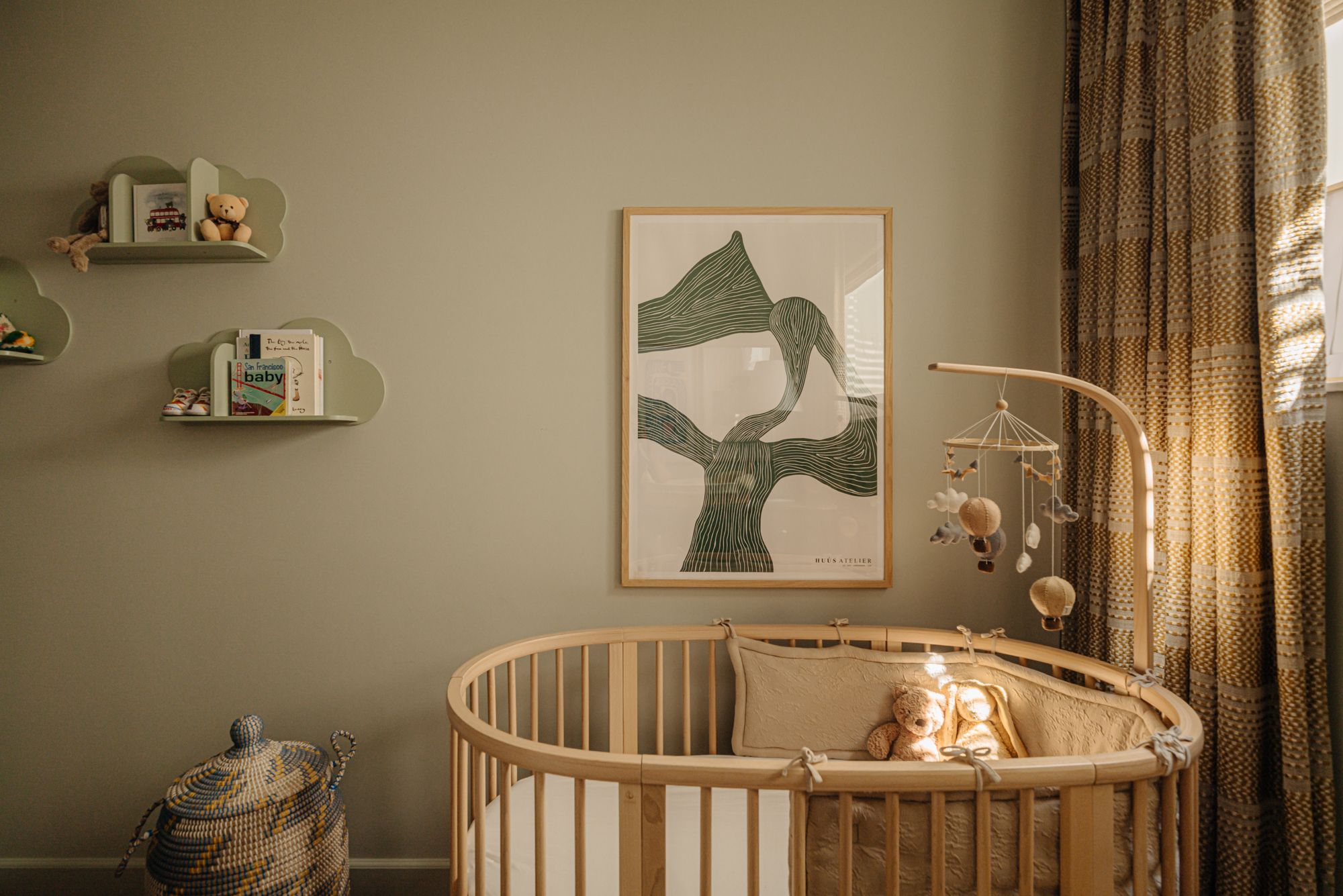 chambre bébé mur vert kaki pâle chambre bébé mur vert kaki pâle
