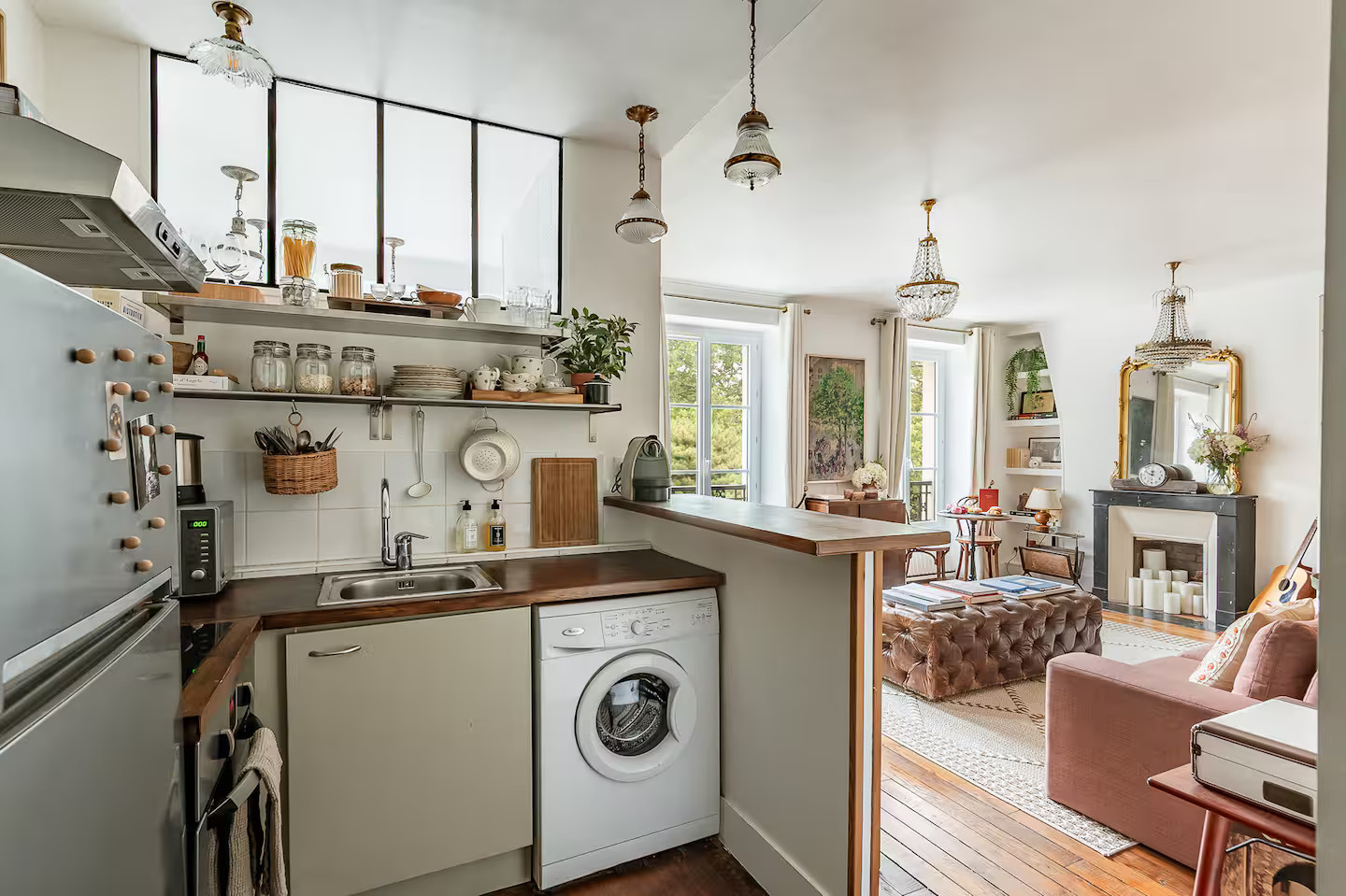 cuisine petit appartement à louer vue Sacré-Cœur