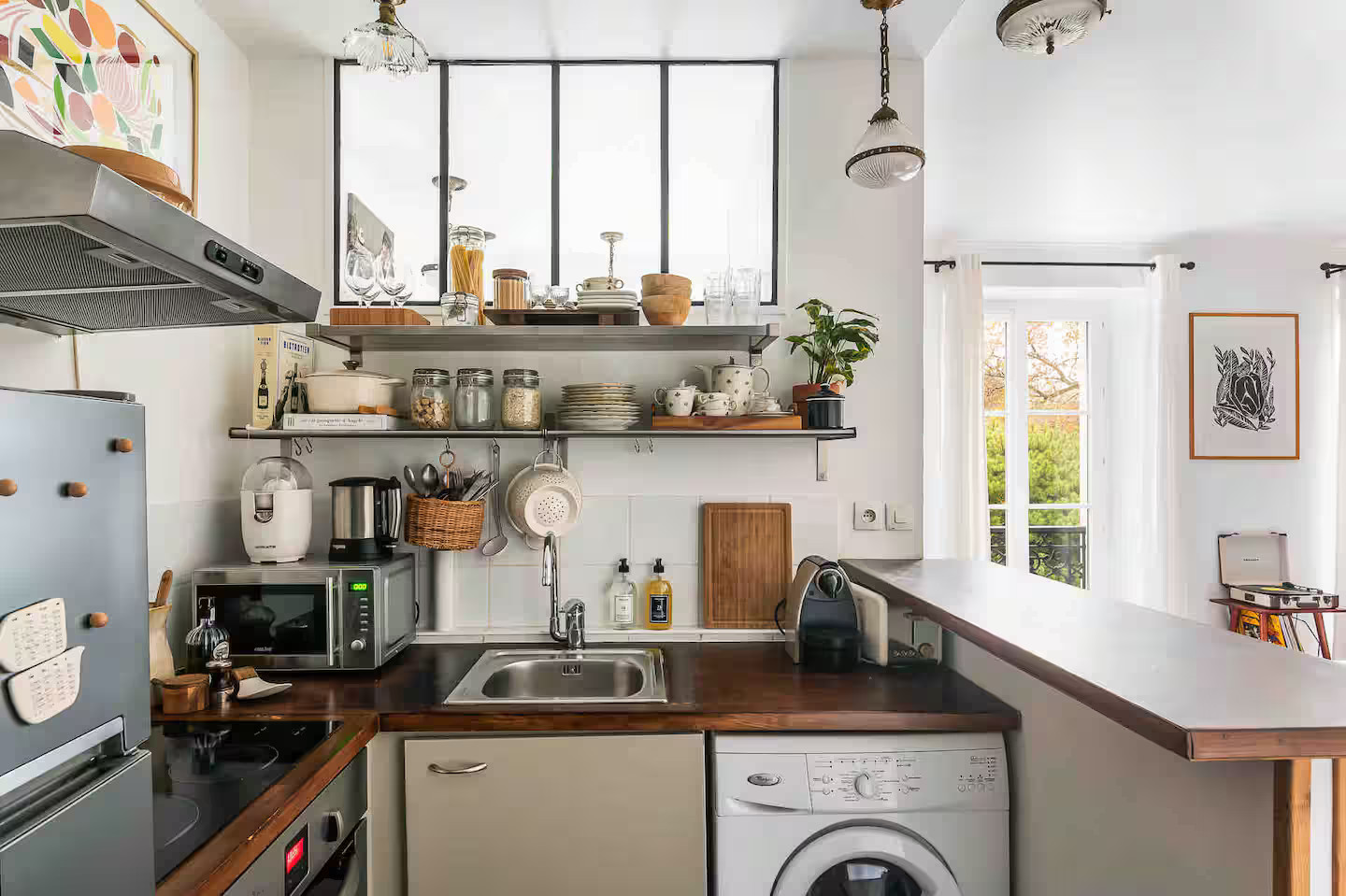cuisine petit appartement à louer vue Sacré-Cœur