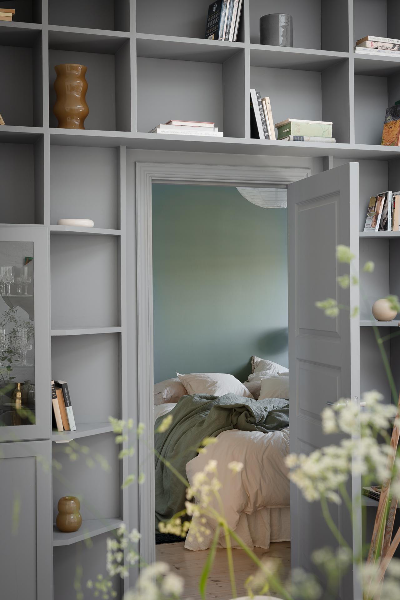 chambre murs verts décoration scandinave