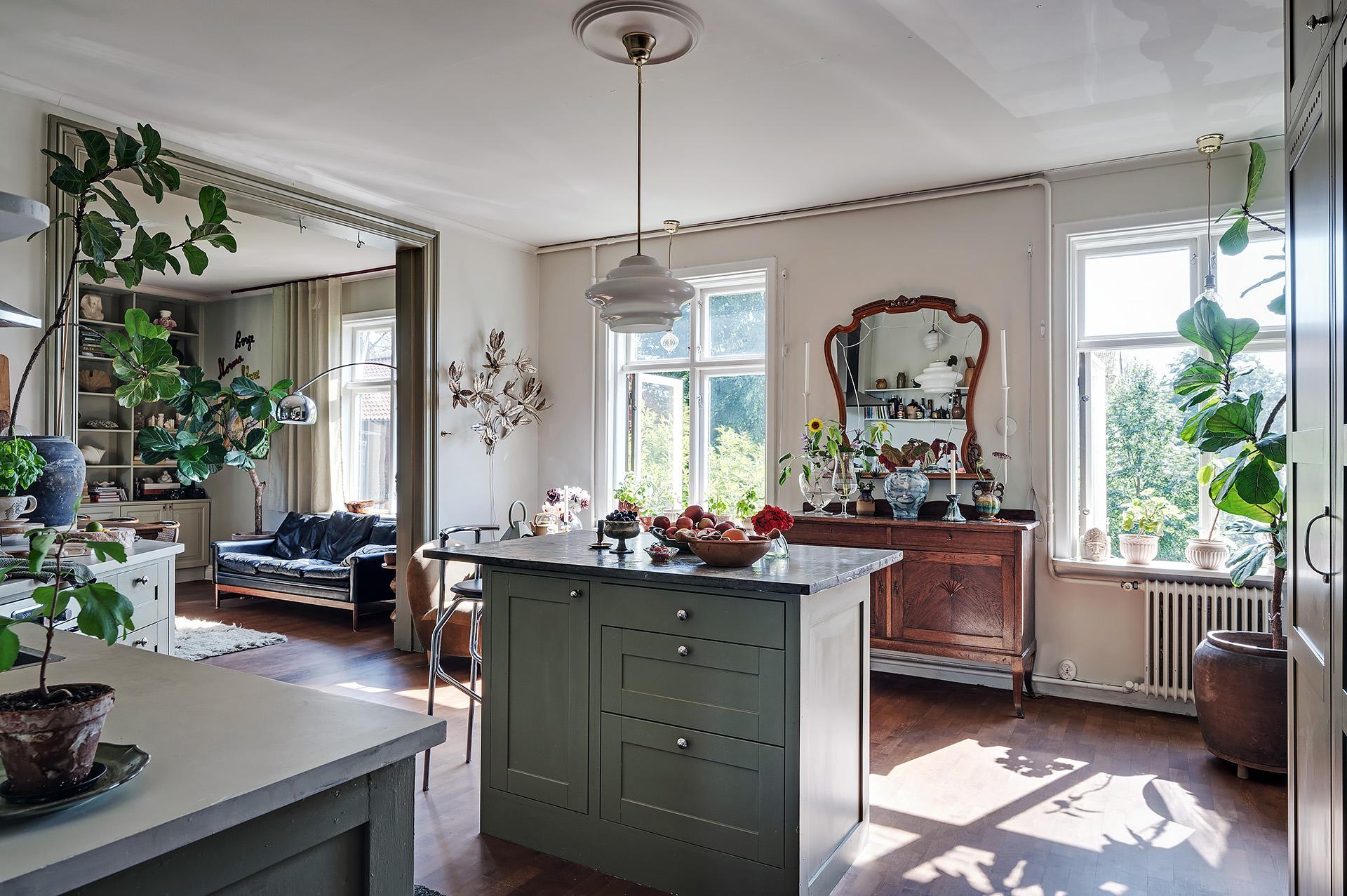 cuisine verte avec îlot décoration classique chic cuisine verte avec îlot décoration classique chic