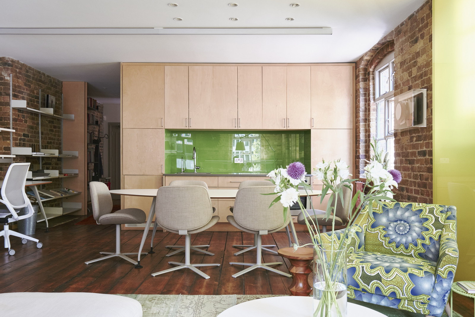 Un loft authentique de 87m2 aux murs de briques dans une ancienne usine