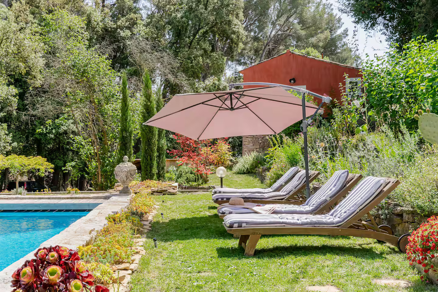 jardin avec piscine Provence