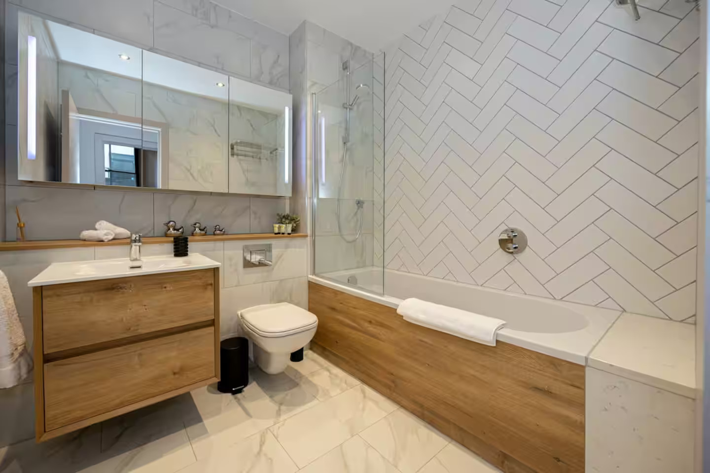 salle de bain moderne blanche et bois salle de bain moderne blanche et bois