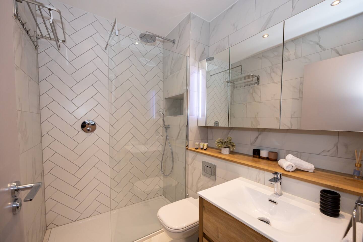 salle de bain moderne blanche et bois salle de bain moderne blanche et bois