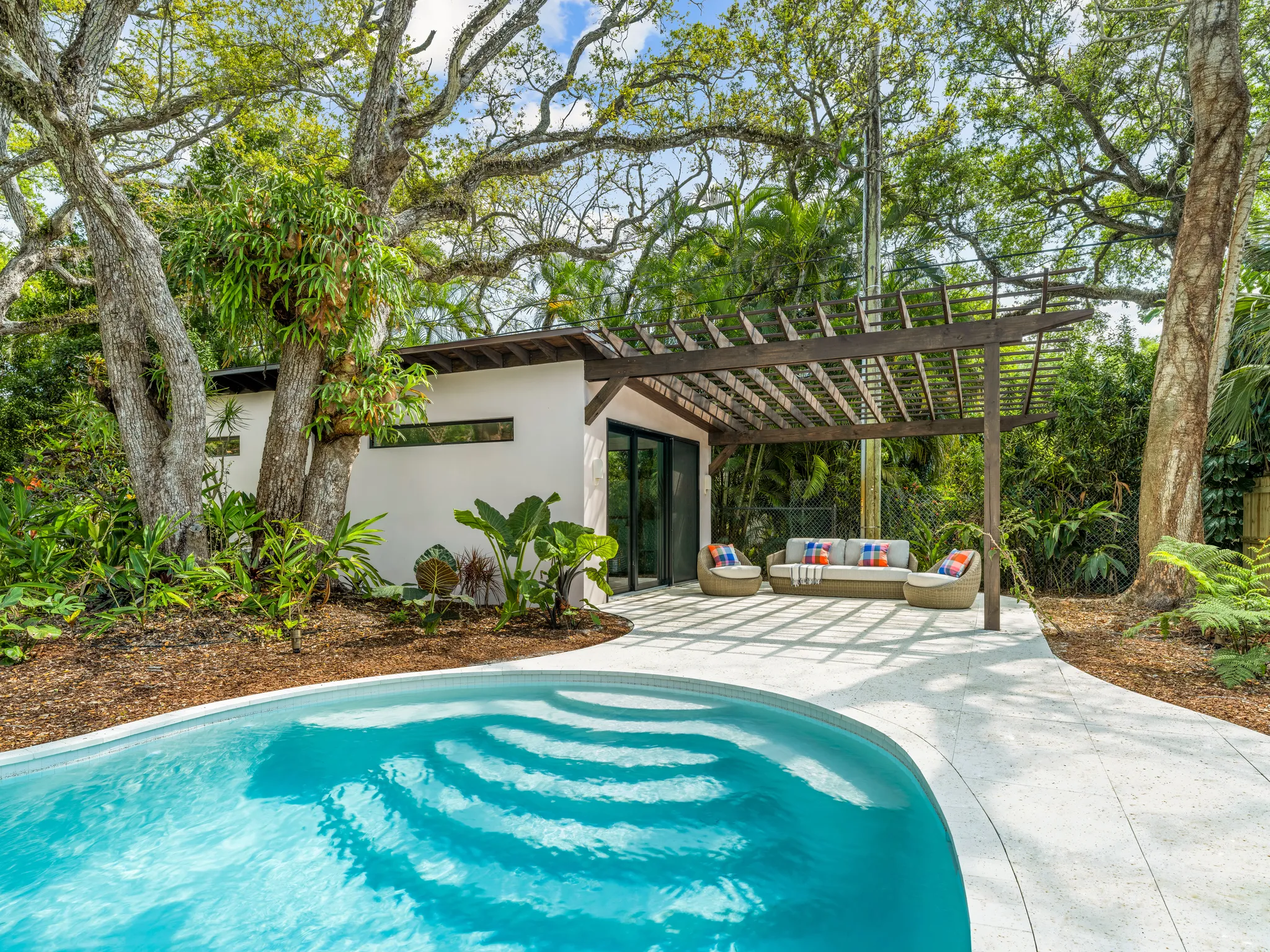 jardin avec piscine Casa Tropicale Vero Beach Floride jardin avec piscine Casa Tropicale Vero Beach Floride
