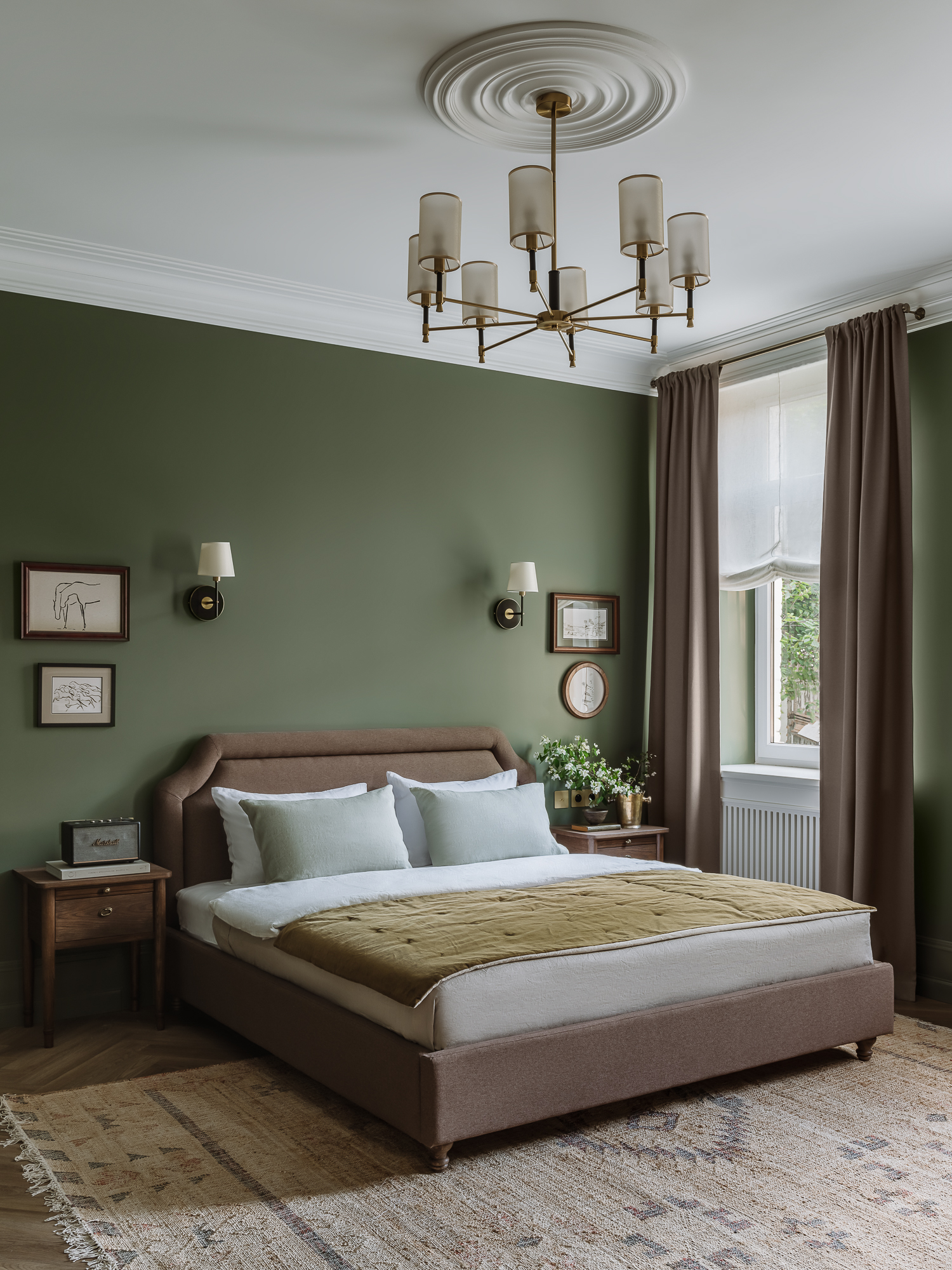 chambre contemporaine mur vert