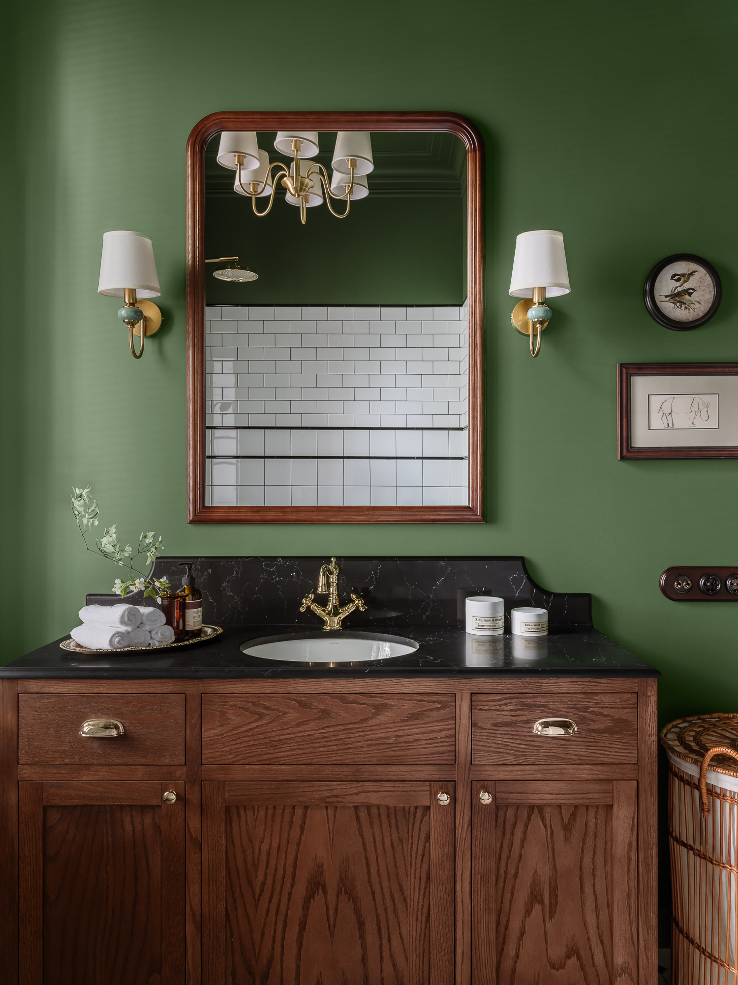 salle de bain murs vert sol style rustique chic
