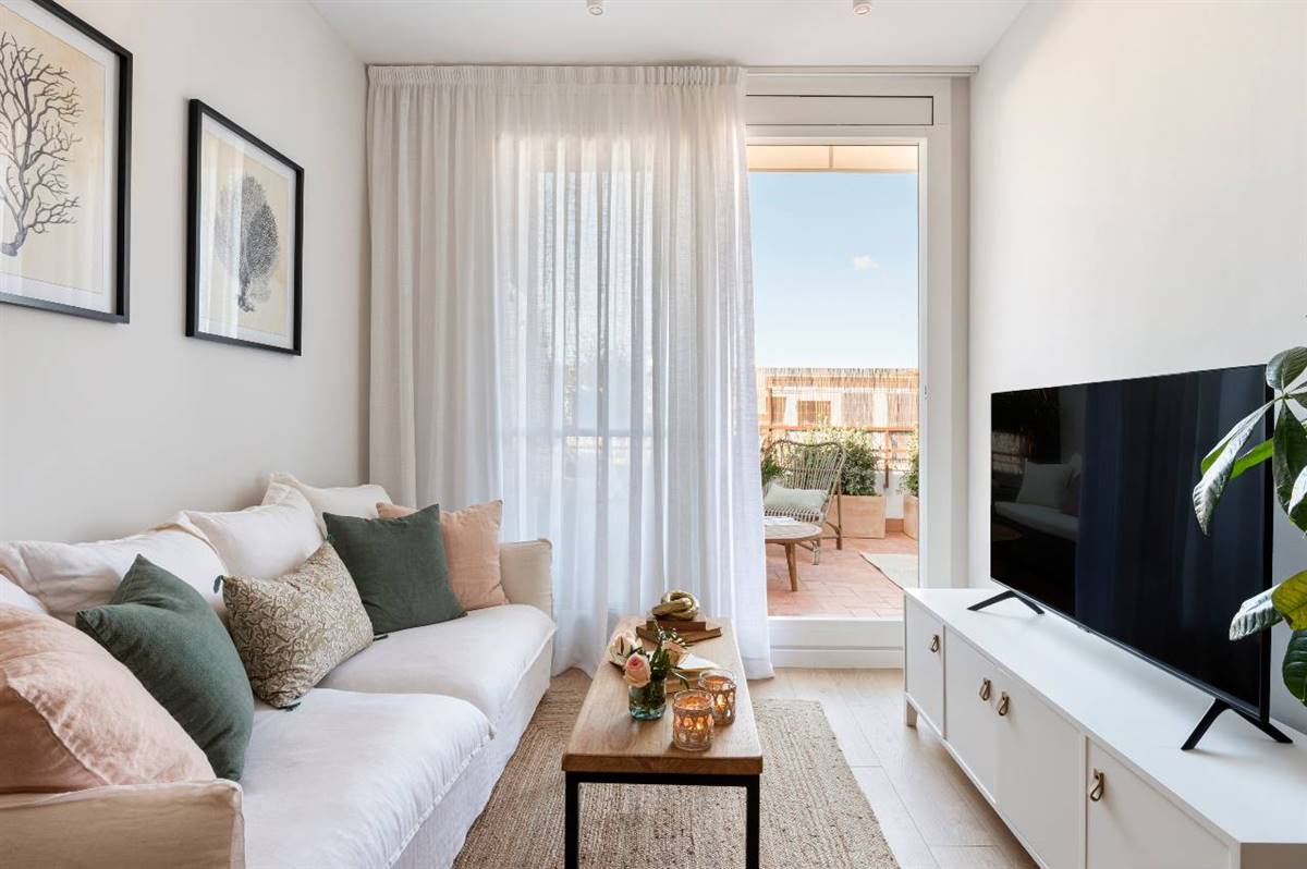 salon décoration contemporaine appartement 45m2 avec grande terrasse