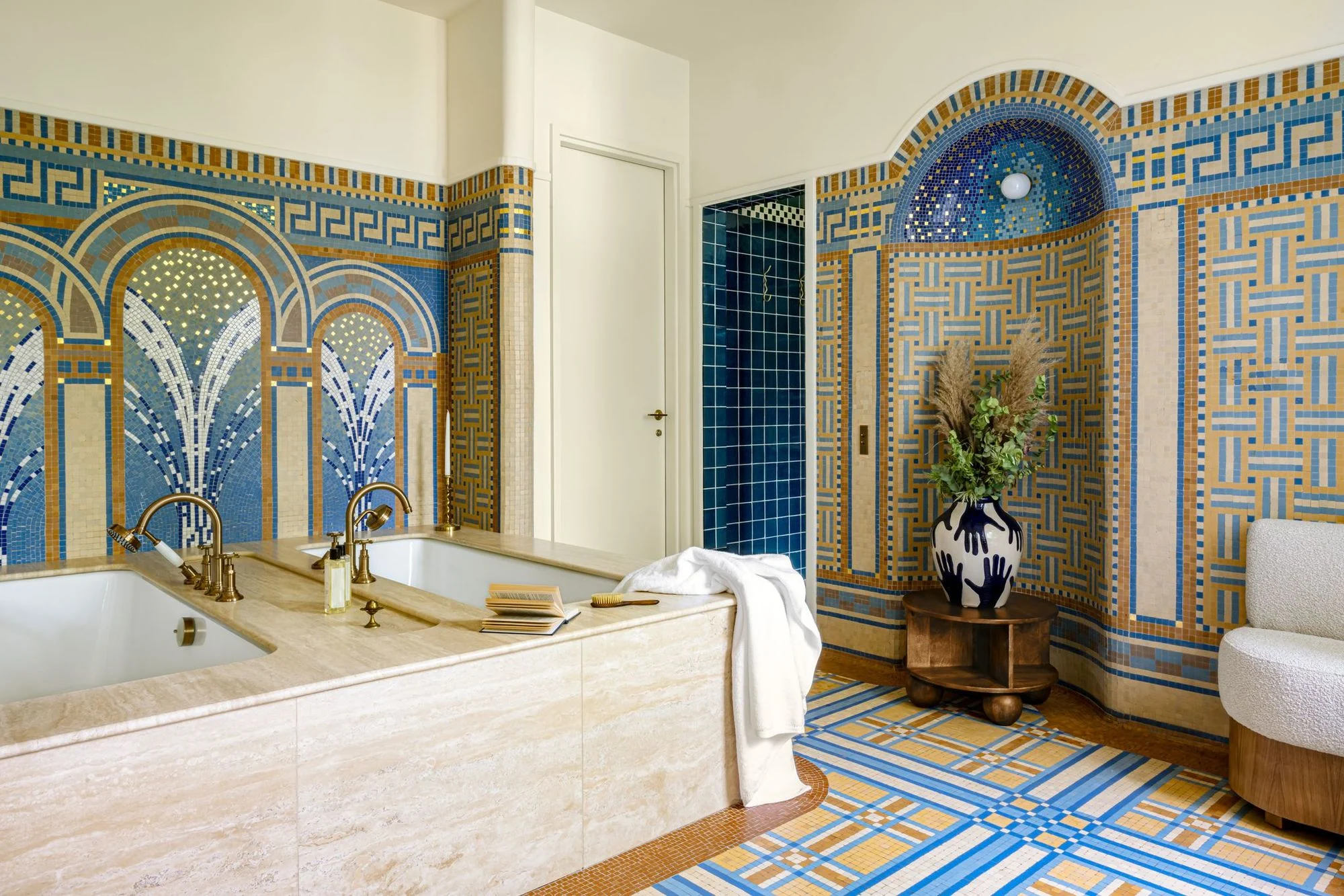 salle de bain maison Art Déco à louer Paris Iconic House salle de bain maison Art Déco à louer Paris Iconic House