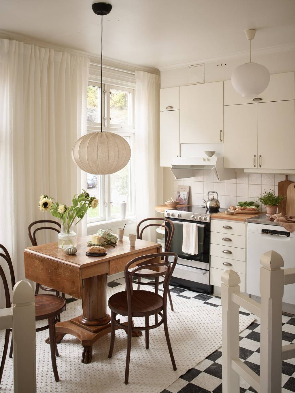 cuisine sol à damier studio 49m2 décoration scandinave beige cuisine sol à damier studio 49m2 décoration scandinave beige