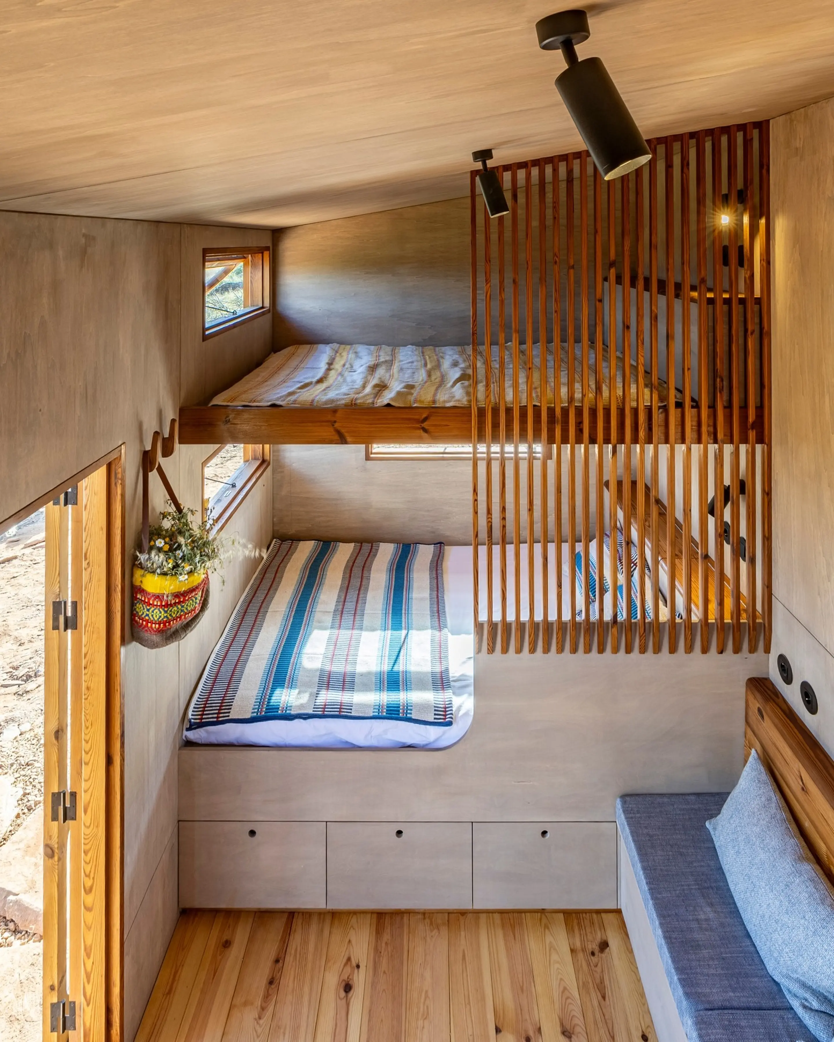 intérieur tiny house Barca Madeiguincho intérieur tiny house Barca Madeiguincho