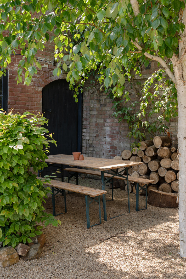 jardin avec coin repas maison de ville Angleterre