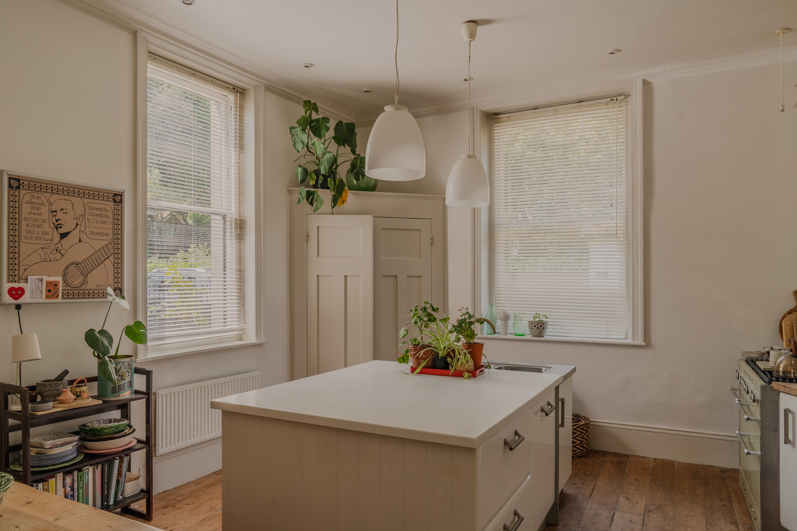 cuisine avec îlot maison de ville victorienne Angleterre