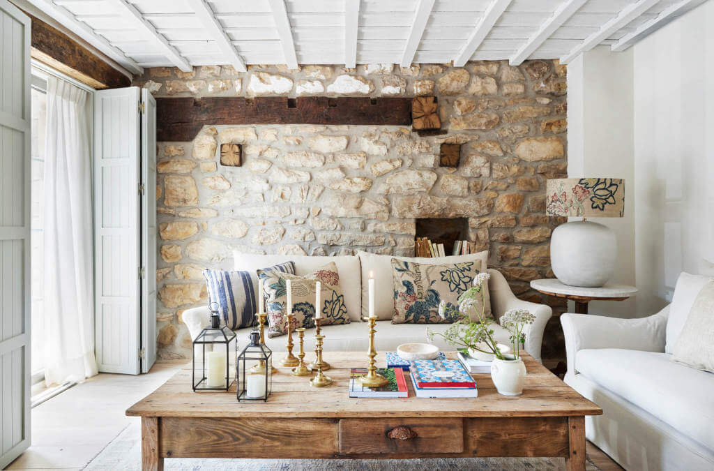 salon mur en pierres maison de campagne ancienne décoration rustique chic