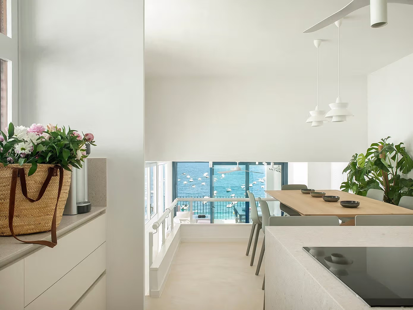 cuisine blanche vue mer décoration design cuisine blanche vue mer décoration design