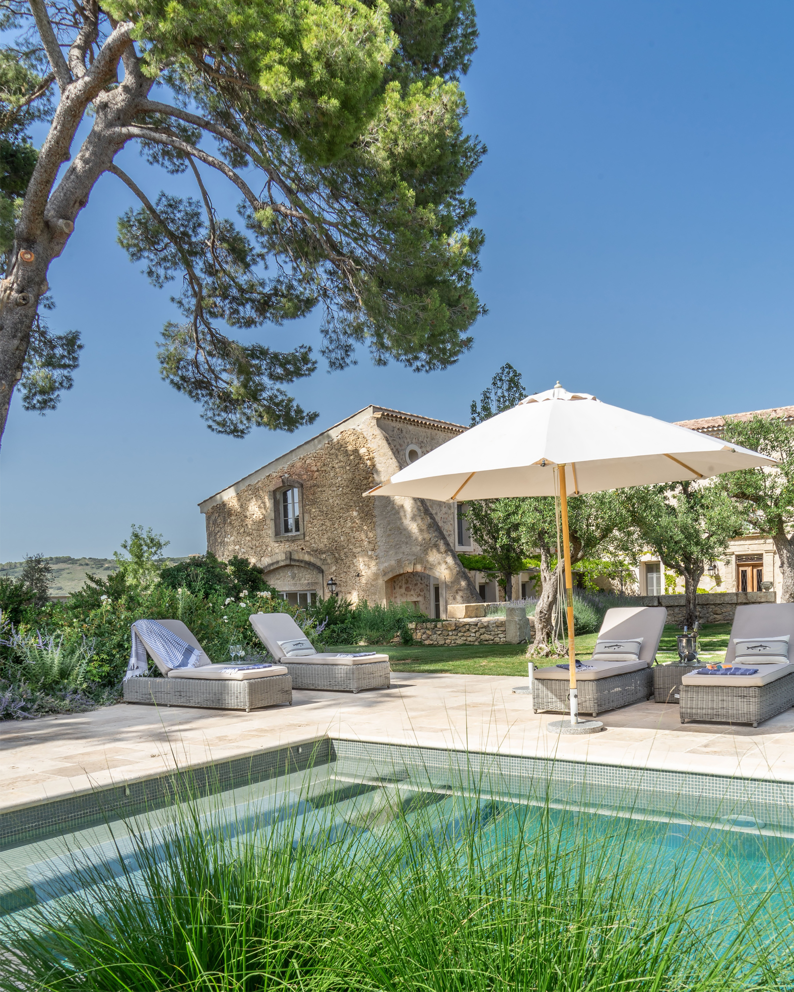 maison en pierres avec piscine Mas des Oliviers Plaissan maison en pierres avec piscine Mas des Oliviers Plaissan