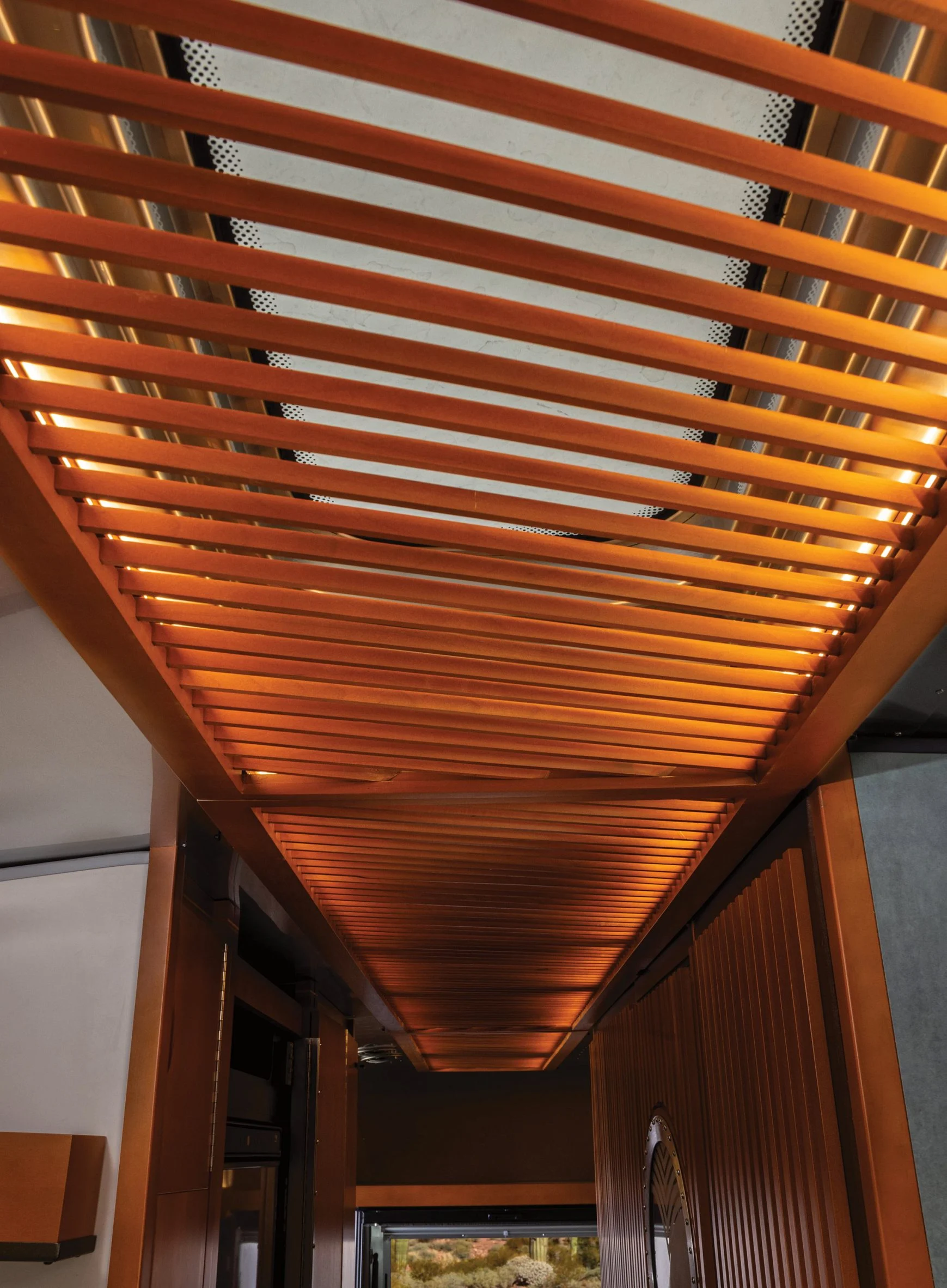 intérieur caravane Airstream collaboration Frank Lloyd Wright Foundation
