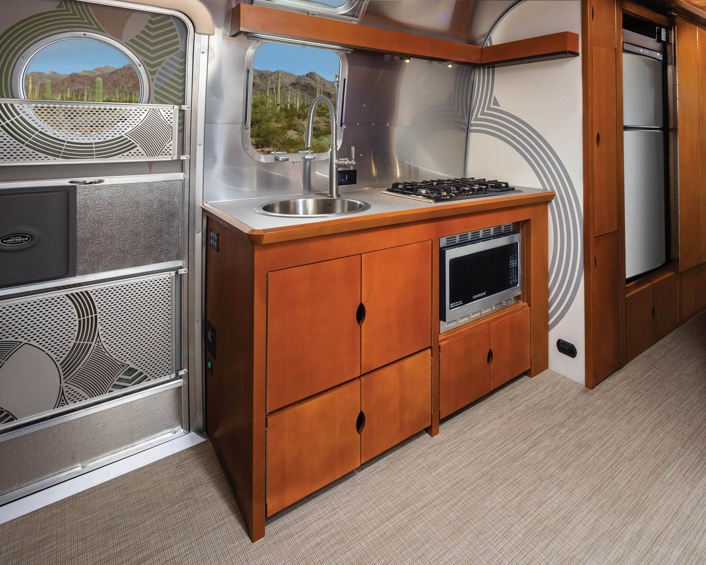 intérieur caravane Airstream collaboration Frank Lloyd Wright Foundation