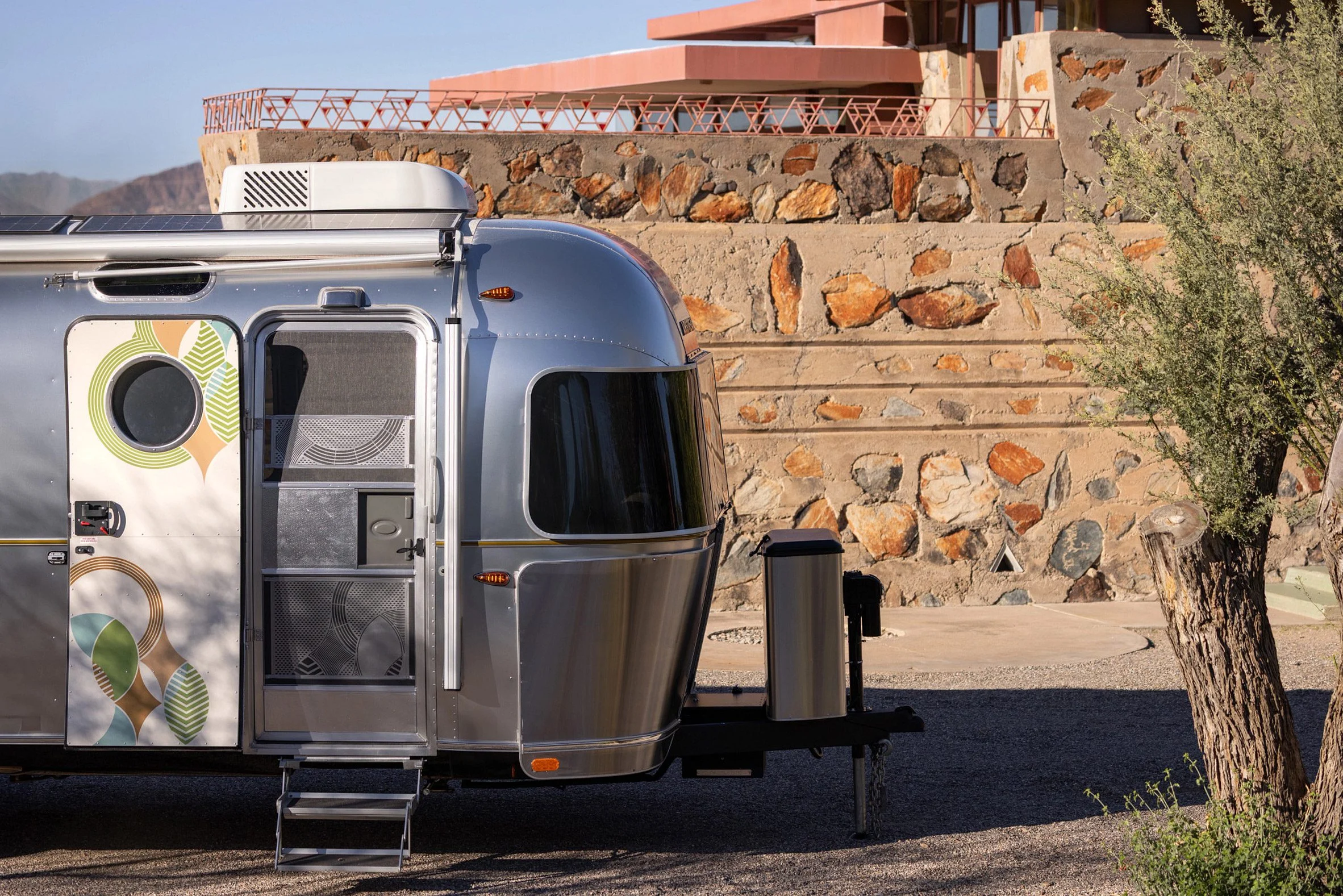 caravane Airstream collaboration Frank Lloyd Wright Foundation