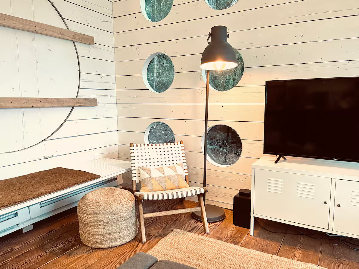 salon mur bardés bois blanc House On the Sand salon mur bardés bois blanc House On the Sand